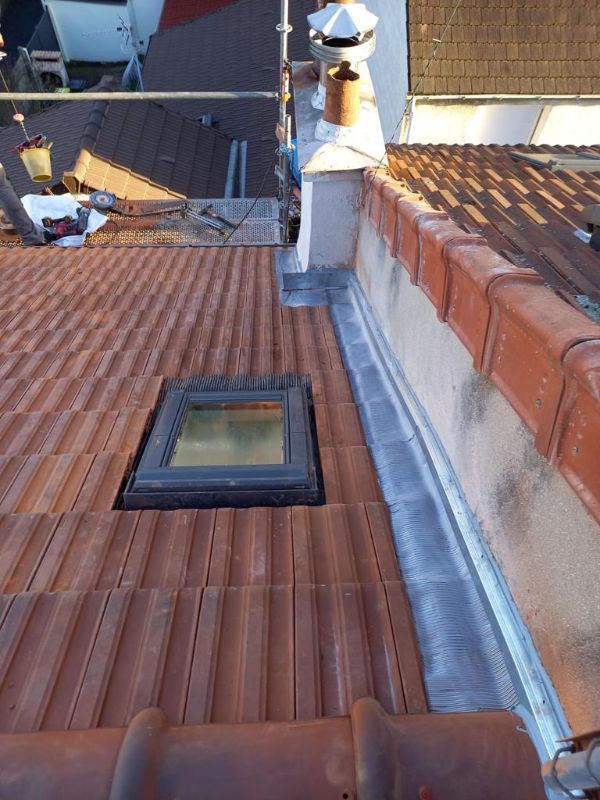 Pose de Velux à Senlis (60300) et dans l'Oise Pose de Velux à Senlis (60300) et dans l'Oise